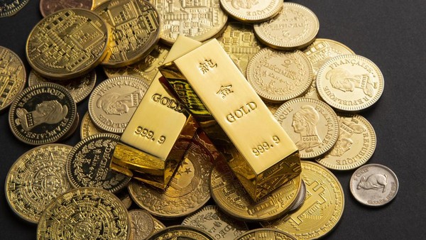 Emas Tertekan Awal Pekan, Pasar Menanti Data Inflasi AS sebagai Penentu Arah